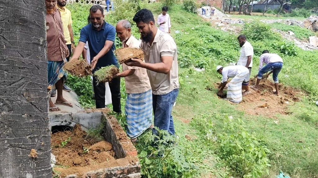 পরিবেশ অধিদপ্তরের অভিযানে ভালুকায় টেক্সটাইল কারখানার ড্রেন বন্ধ